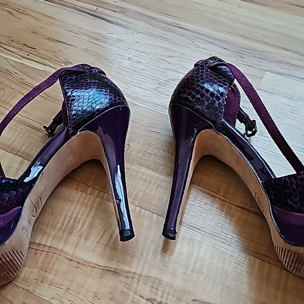 Snakeskin pattern heel - Picture 4 of 4